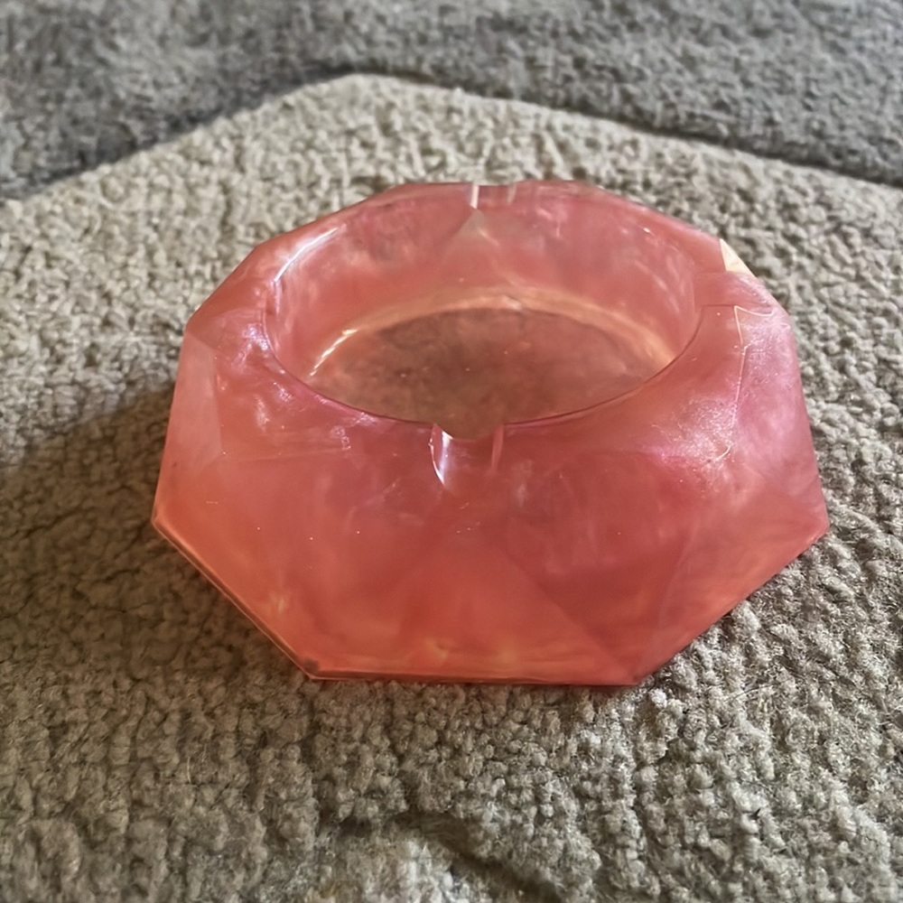 Ashtray - Picture 2 of 2